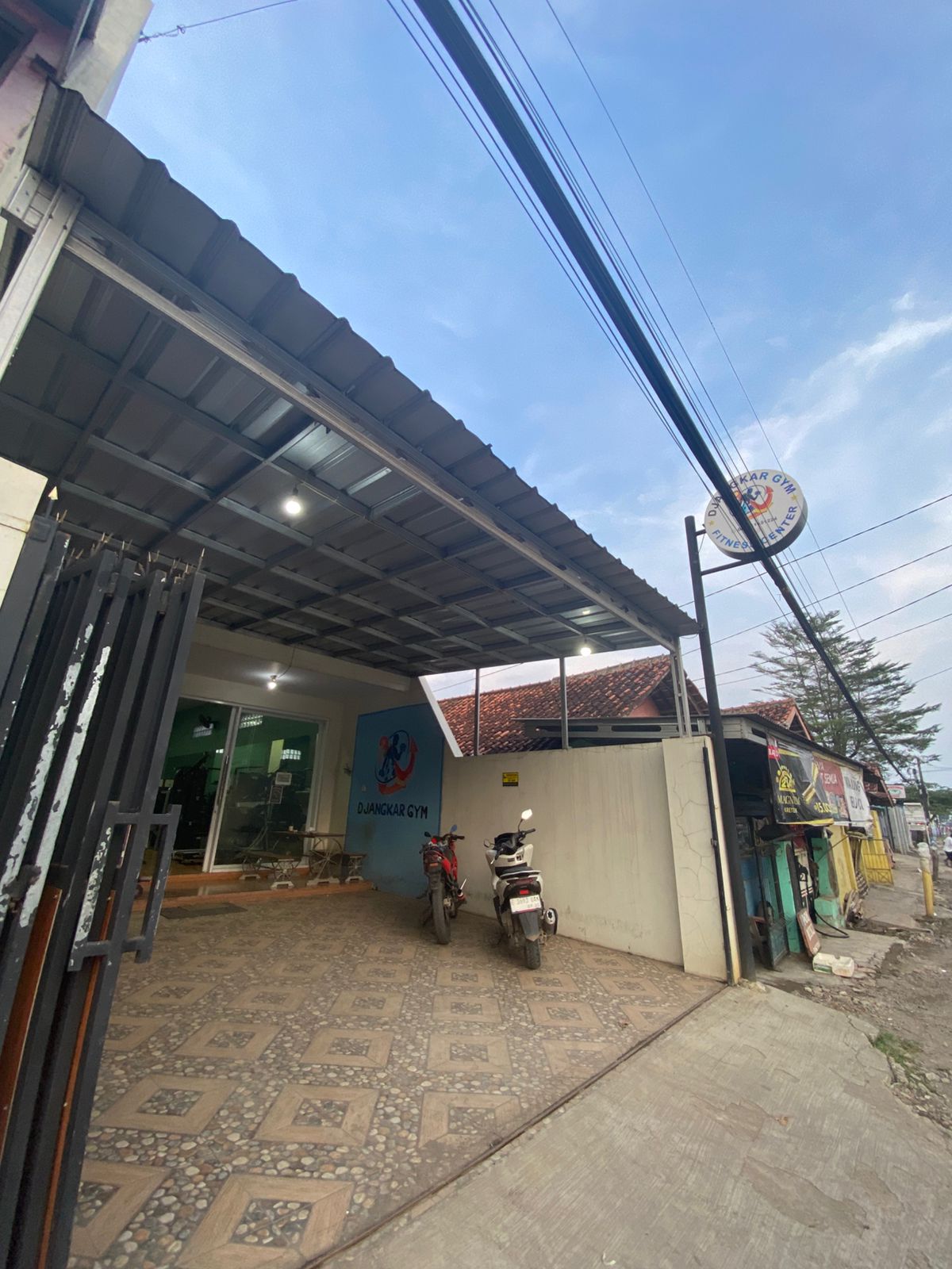 Depan Gym Djangkar
